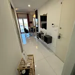Attico Sole E Mare Apartment *